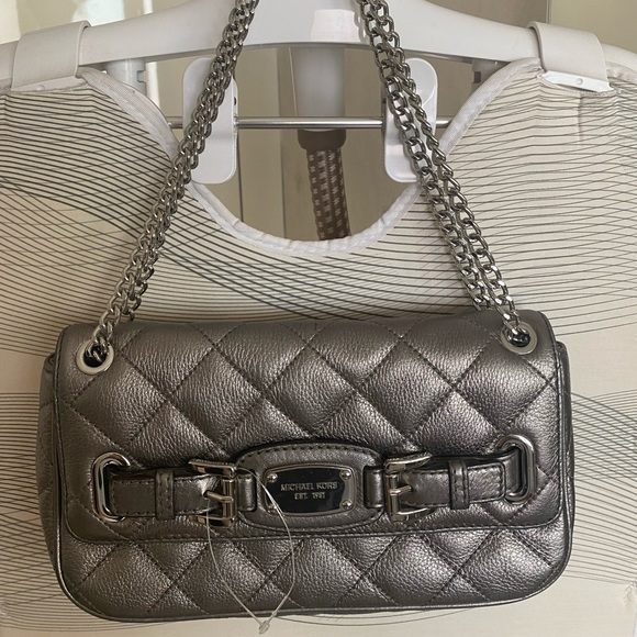 Michael Kors Handbags - Micheal kors leather bag